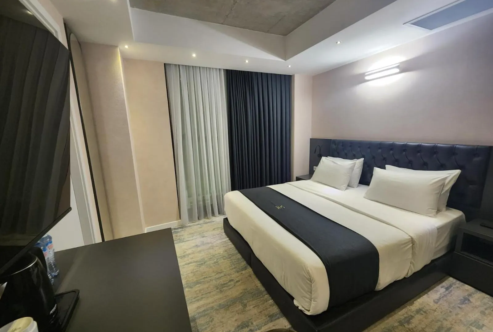 Mi24T Hotel Tbilisi 5*,