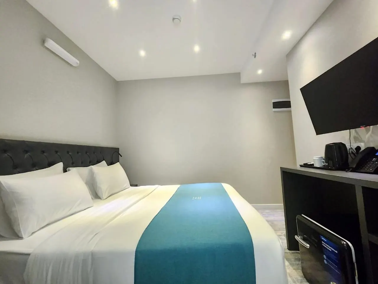 Mi24T Hotel Tbilisi 5*,  グルジア