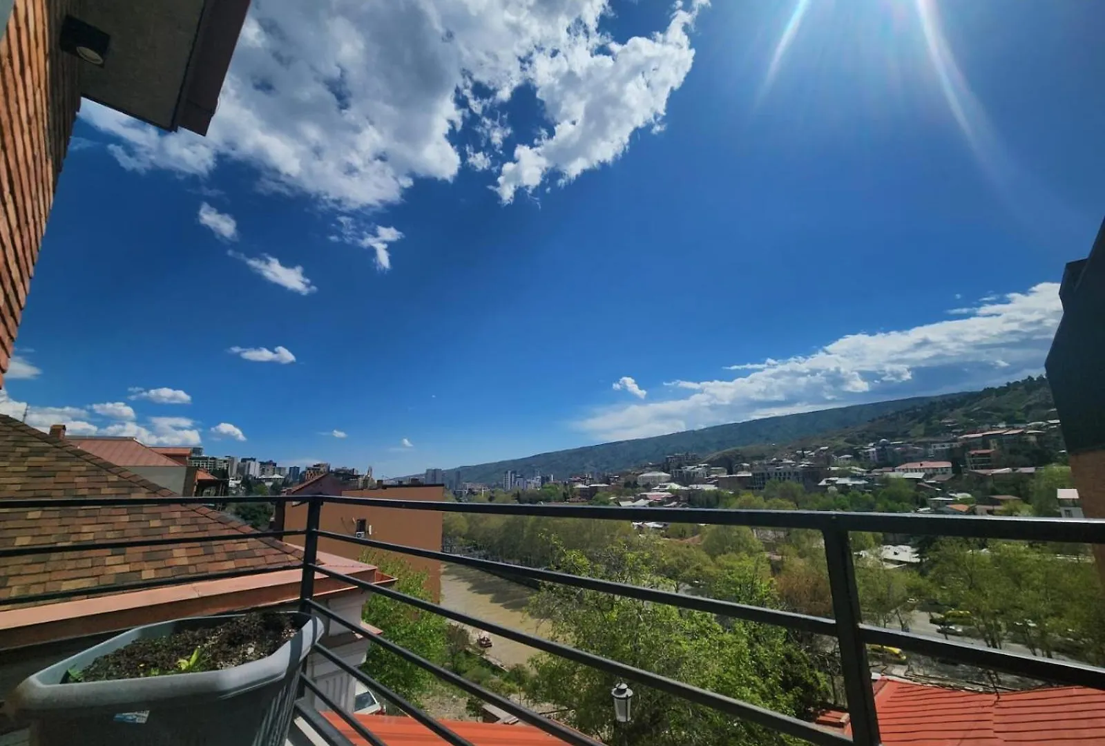 Mi24T Hotel Tbilisi 5*,